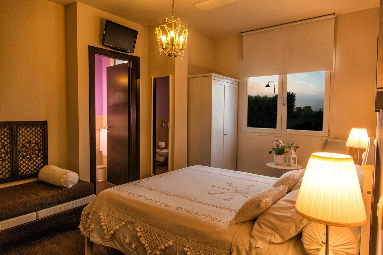 Bahita - Betty'S B&B Gabicce Mare Luaran gambar